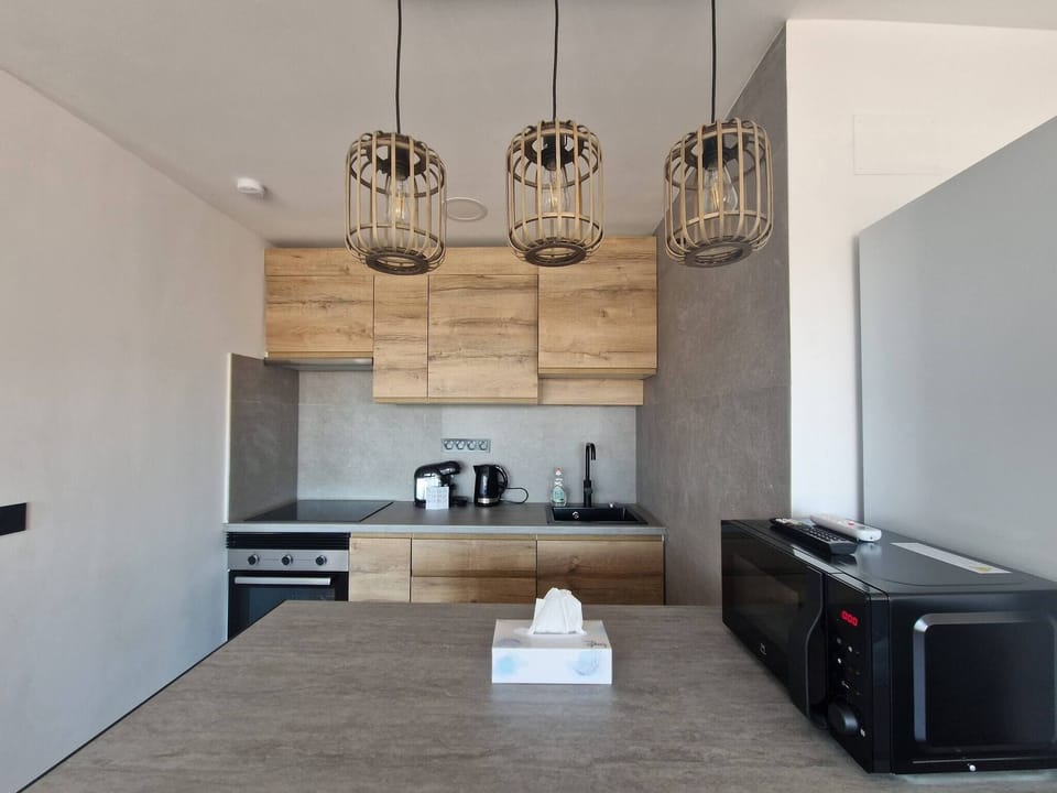 Apartment, 3 Bedrooms, Smoking, Balcony | Interior