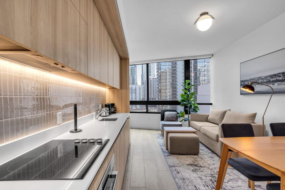 Brand New Downtown Stay 15th Floor + Amenities acces (8987)
