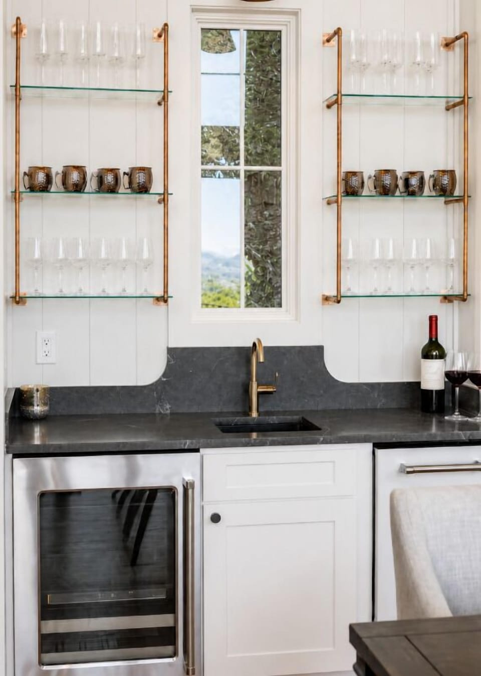 Thoughtfully selected details, and the quiet elegance that defines a true luxury cabin experience. Because even your wine deserves a beautiful setting.