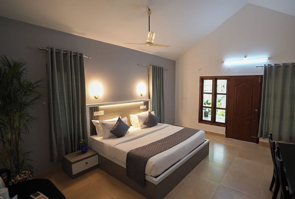 Family Studio, Garden View | Premium bedding, individually furnished, desk, laptop workspace