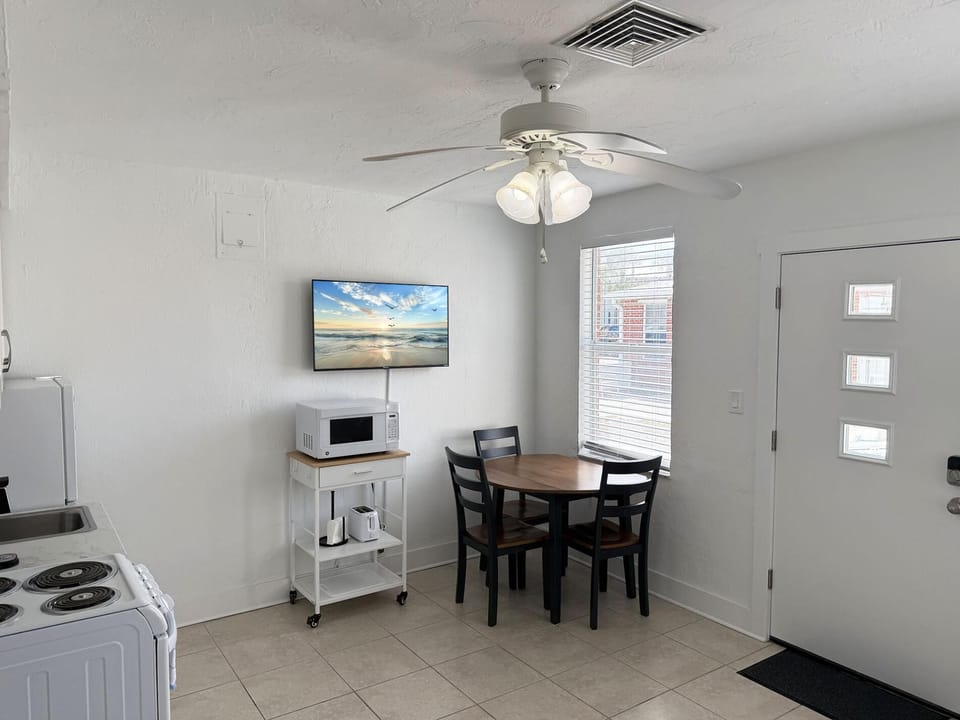 Venice Villas 1BR – Paradiso King Retreat (7338)