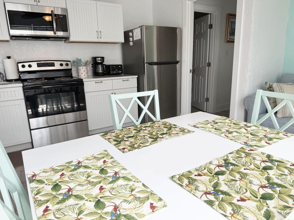Venice Villas 1BR – Beachside Pool Escape (7170)