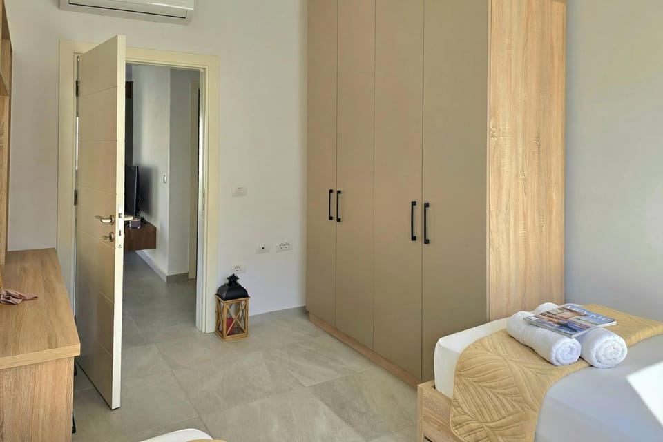 Second bedroom