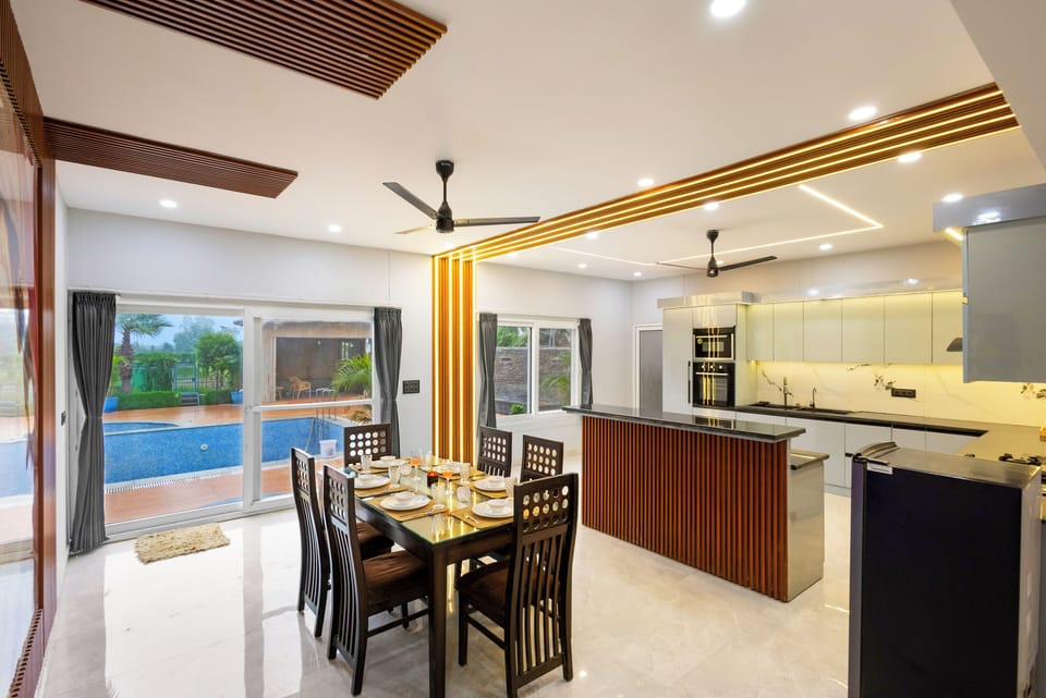 Luxury Villa | Dining