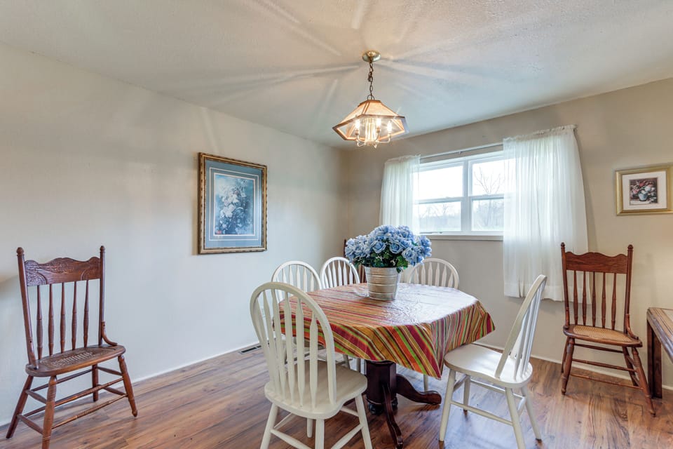 Dining Room | Main Floor