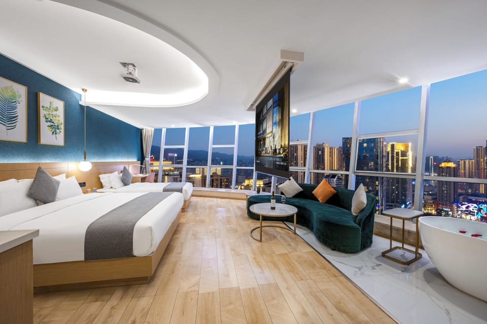 Premier Twin Room | Premium bedding, down comforters, minibar (free items), soundproofing