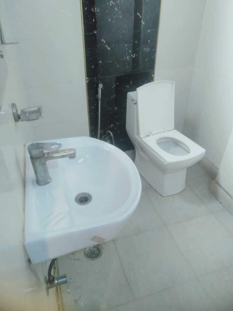 Shower, free toiletries, towels, soap