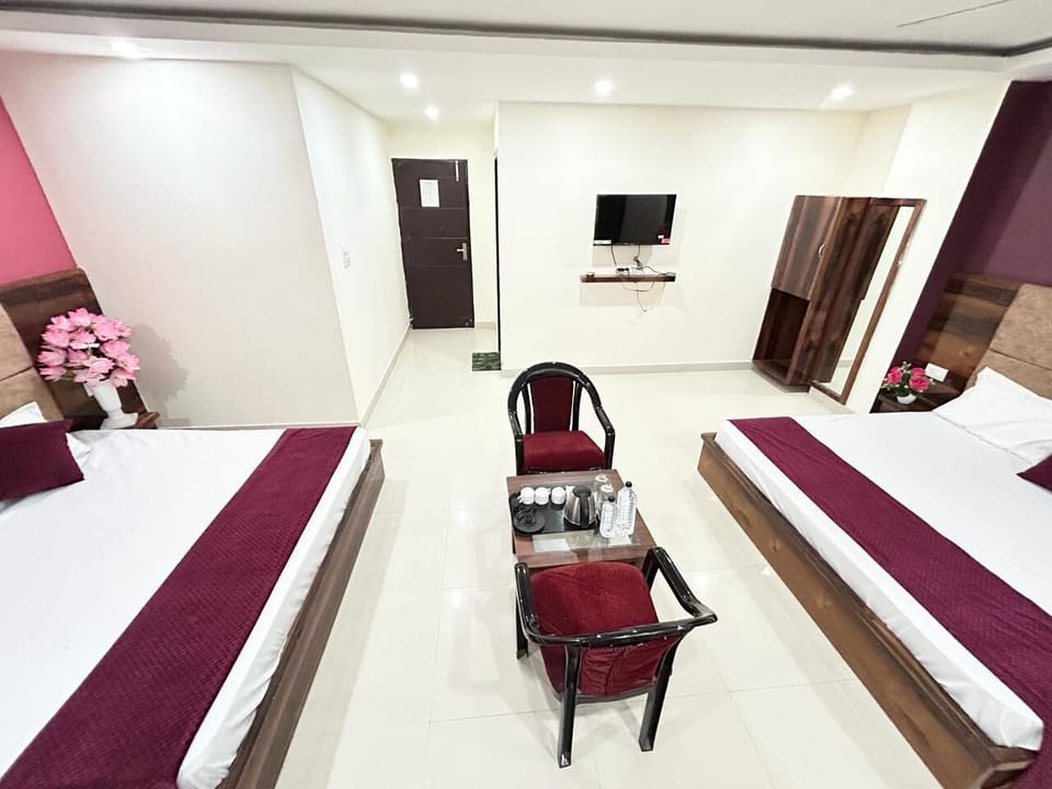 Family Room | Free WiFi