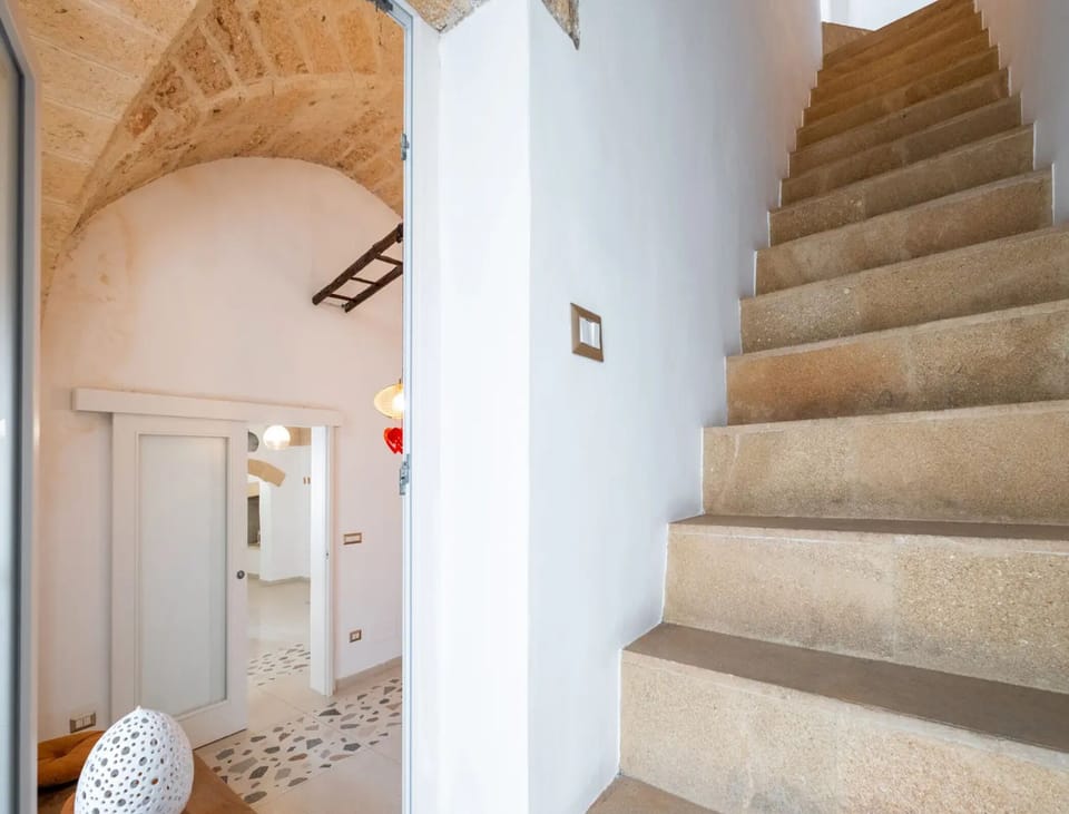 House, 1 Bedroom, Balcony, City View | Interior