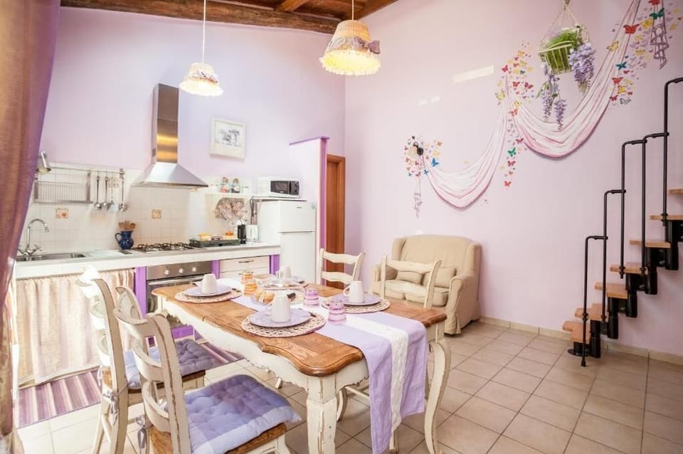 Suite, City View | Dining