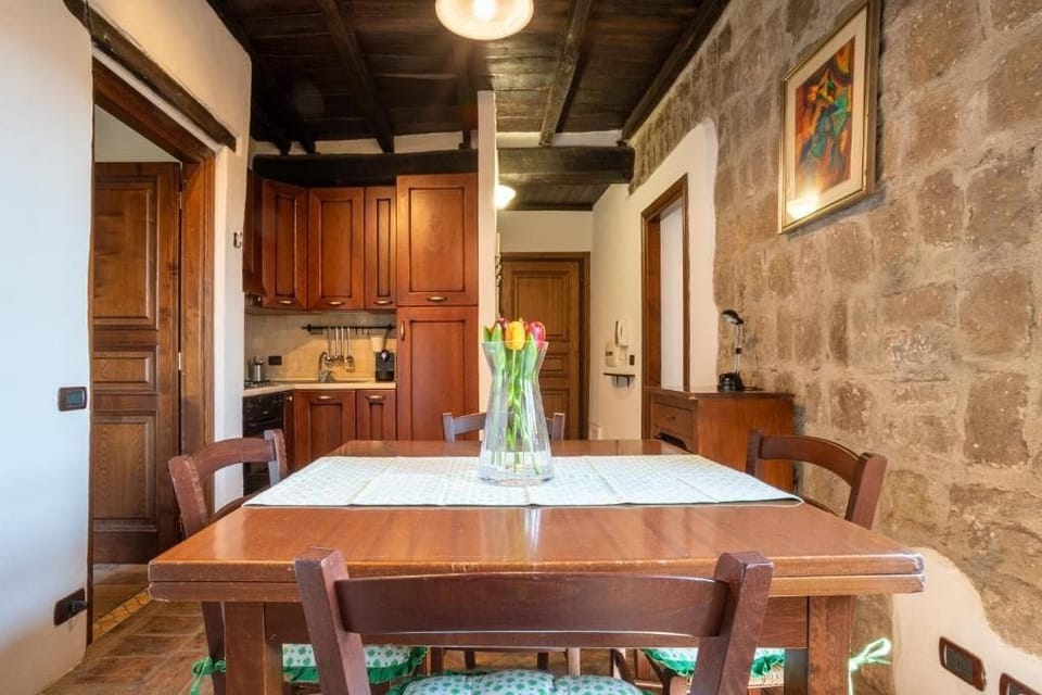 Comfort Apartment | Dining