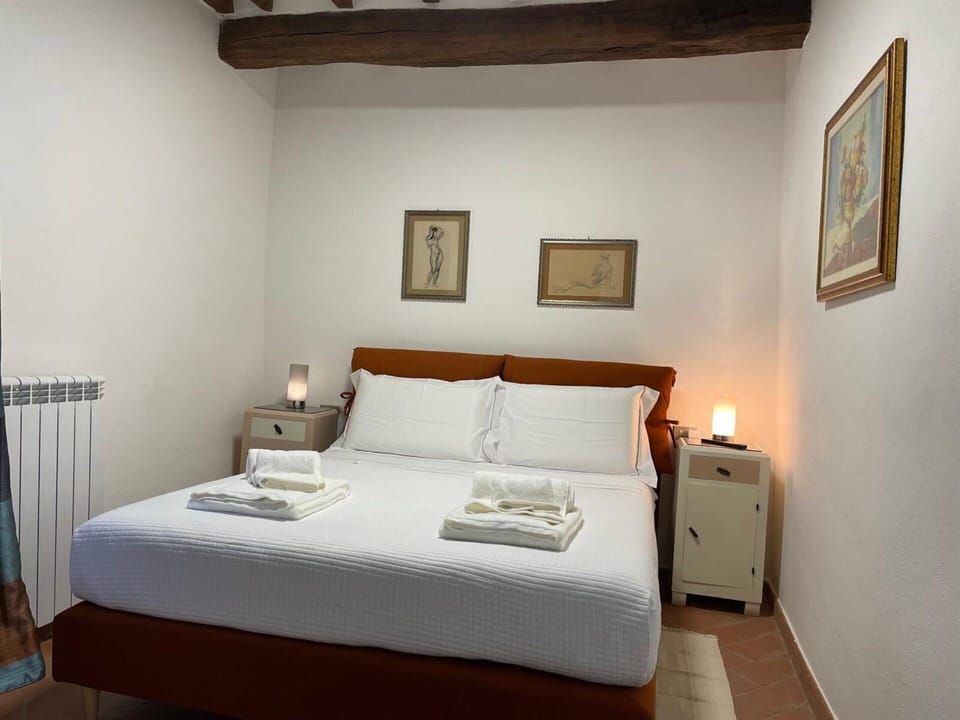 Autumn, Bedroom, Spring, Summer