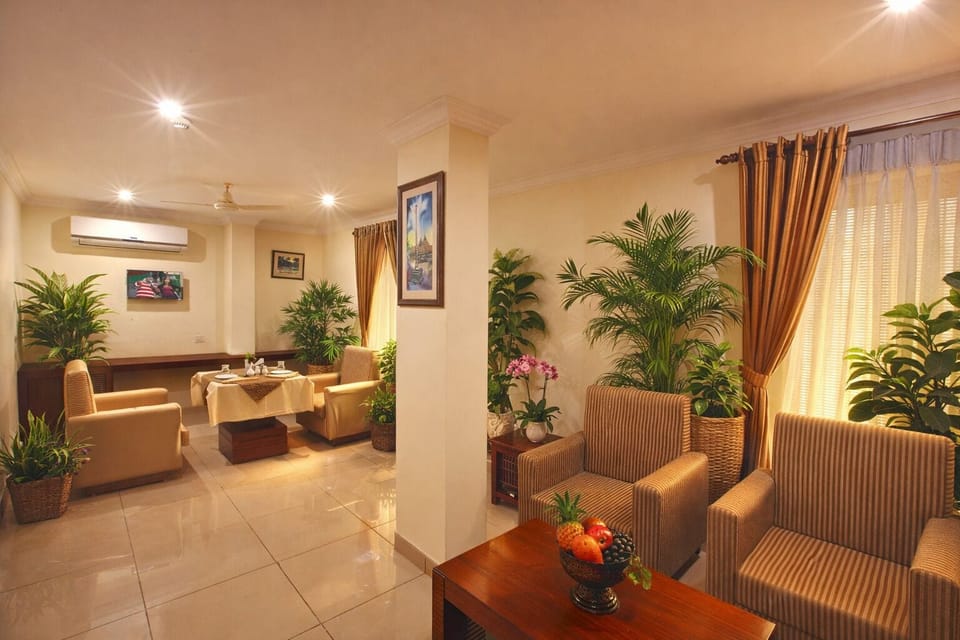 Deluxe Suite | Premium bedding, memory foam beds, free WiFi, bed sheets