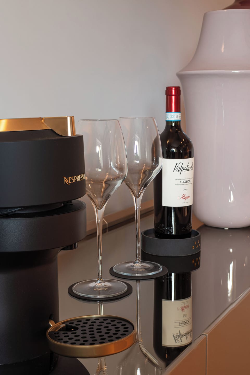 Suite | Coffee and/or coffee maker