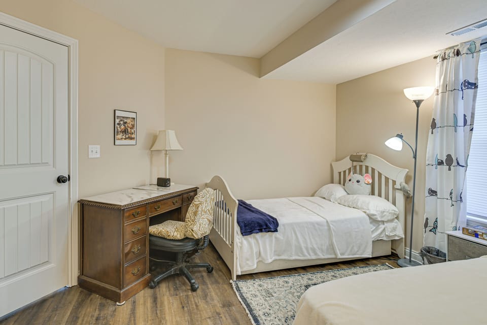 House (5 Bedrooms) | Interior