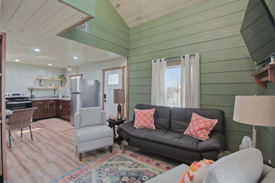 Cottage, 1 Bedroom | Living area | Smart TV, streaming services