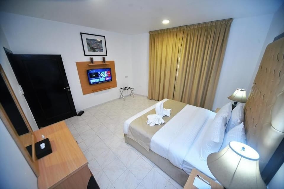 Studio, City View | In-room safe, soundproofing, iron/ironing board, free WiFi