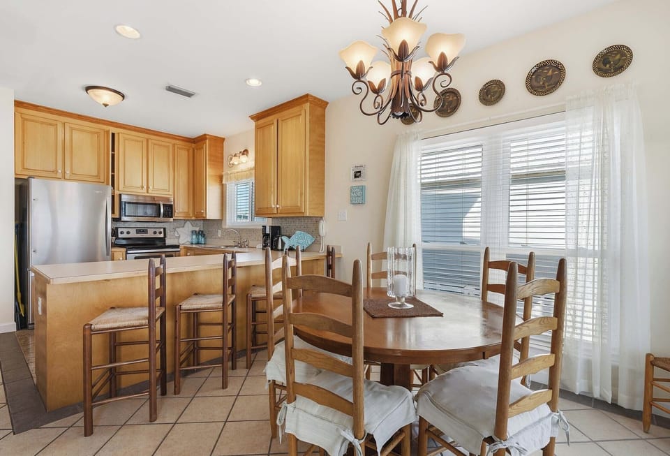 Dining and kitchen area
