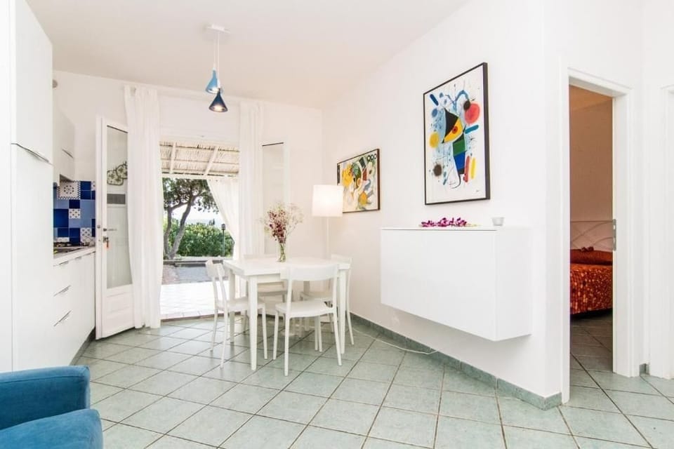 Comfort Apartment, 1 Bedroom, Sea View | Dining