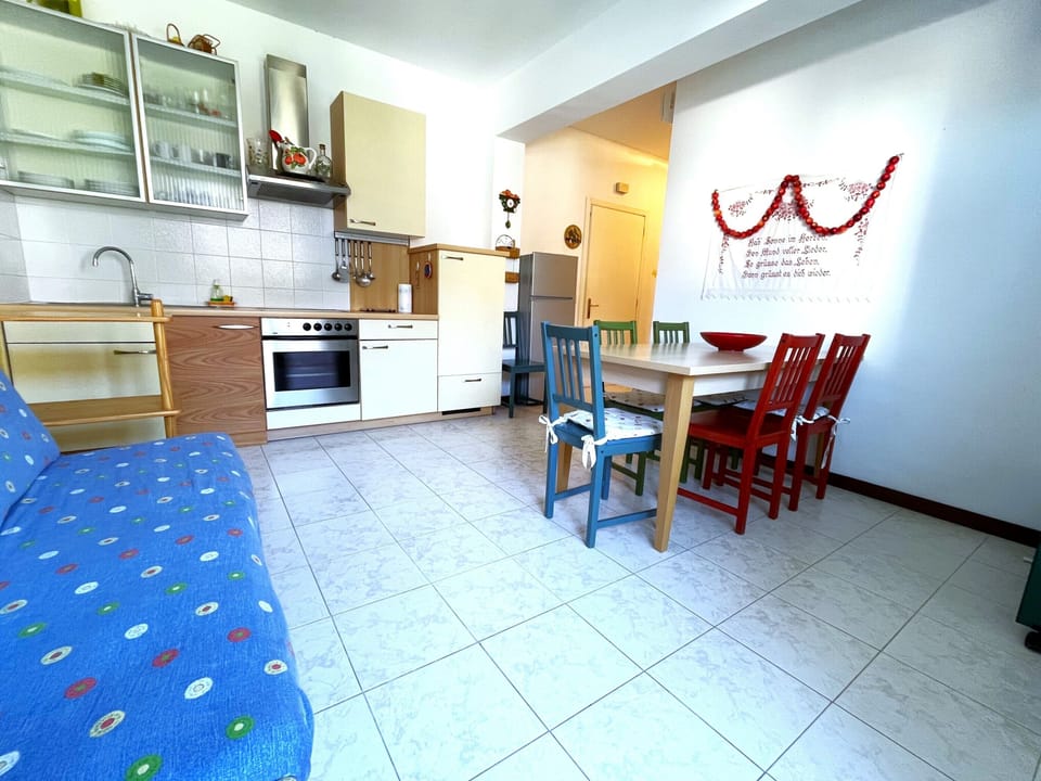 Apartment, 2 Bedrooms, Terrace, City View | Interior