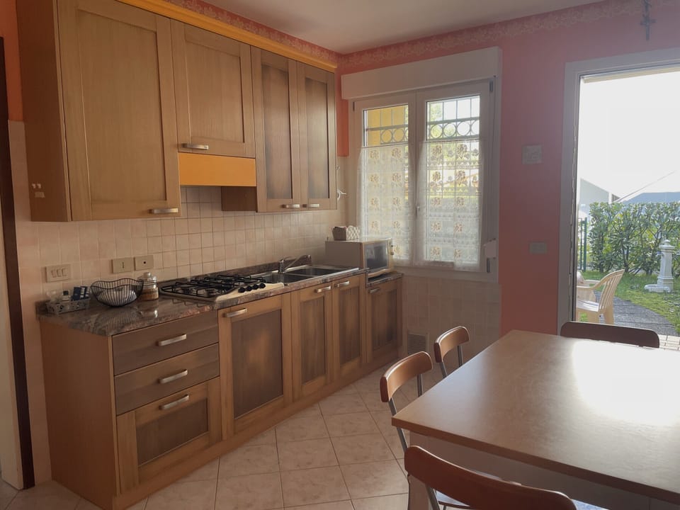 Apartment, 1 Bedroom, Patio, Garden View | Interior
