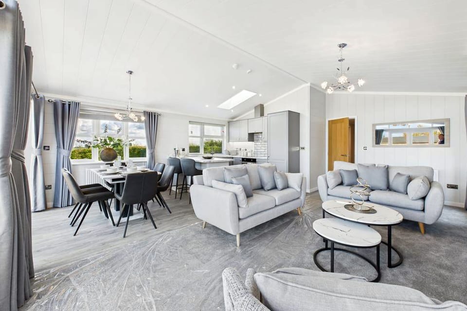 Marble Lodge, Beverley - Host & Stay
