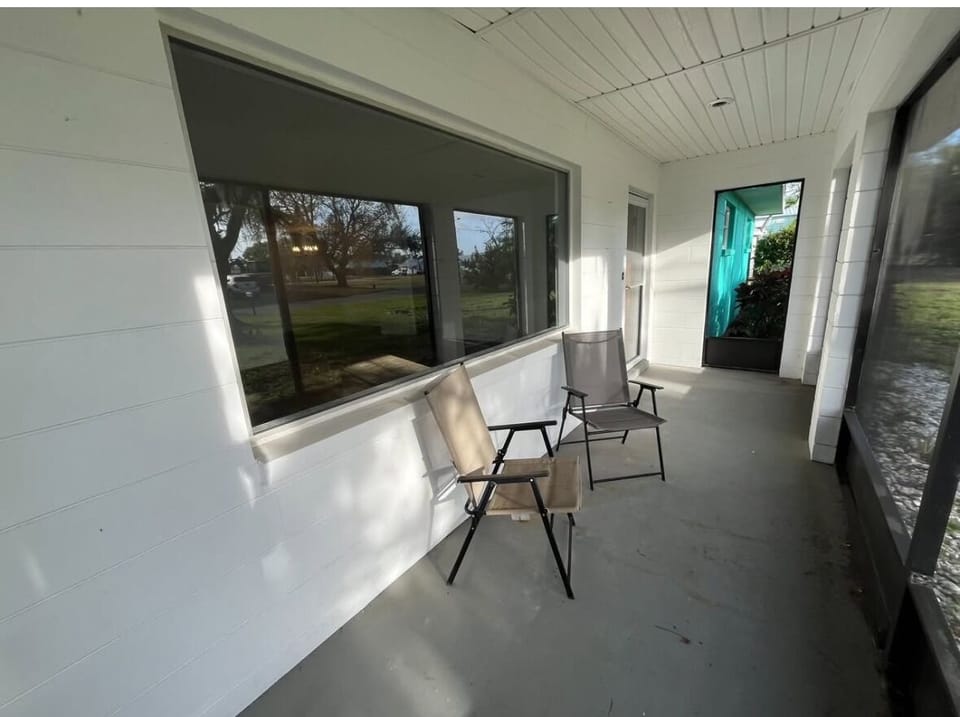 front yard screened in porch
