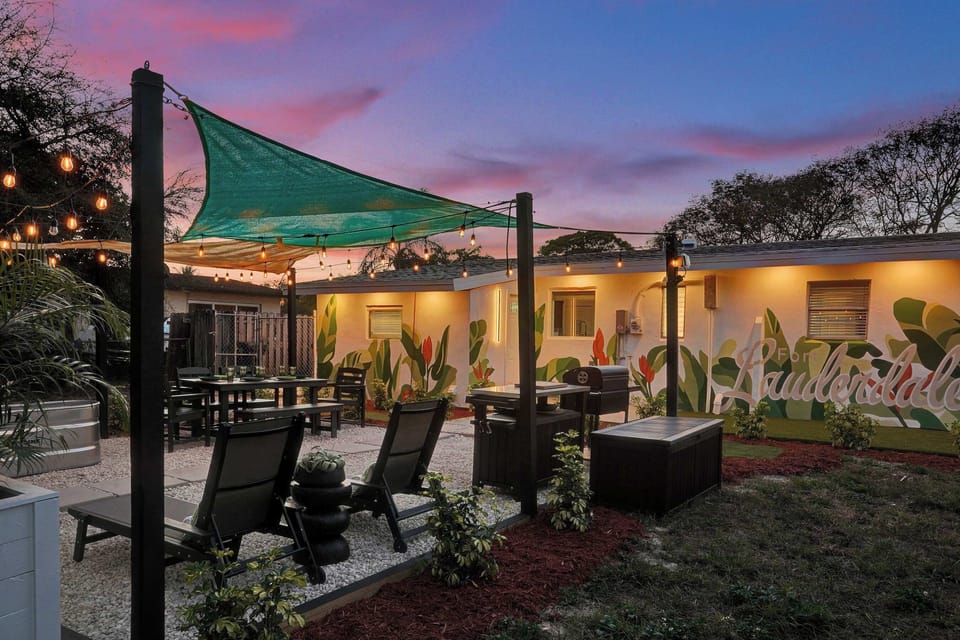 Outdoor dining