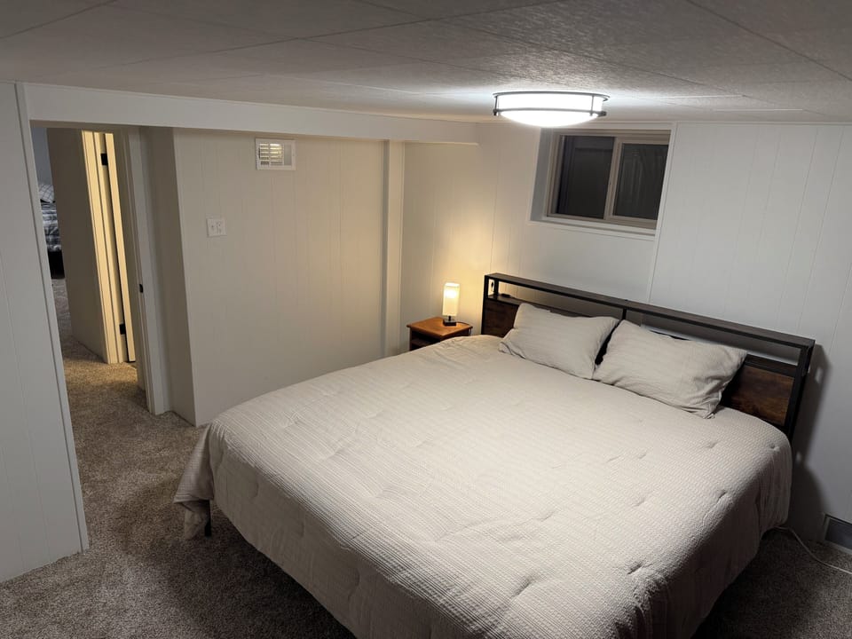 Basement bed room #4 KING
Bedroom #4 King