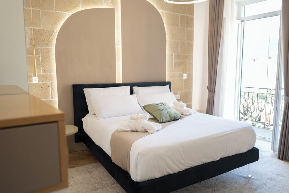 Luxury Double Room, Partial Sea View