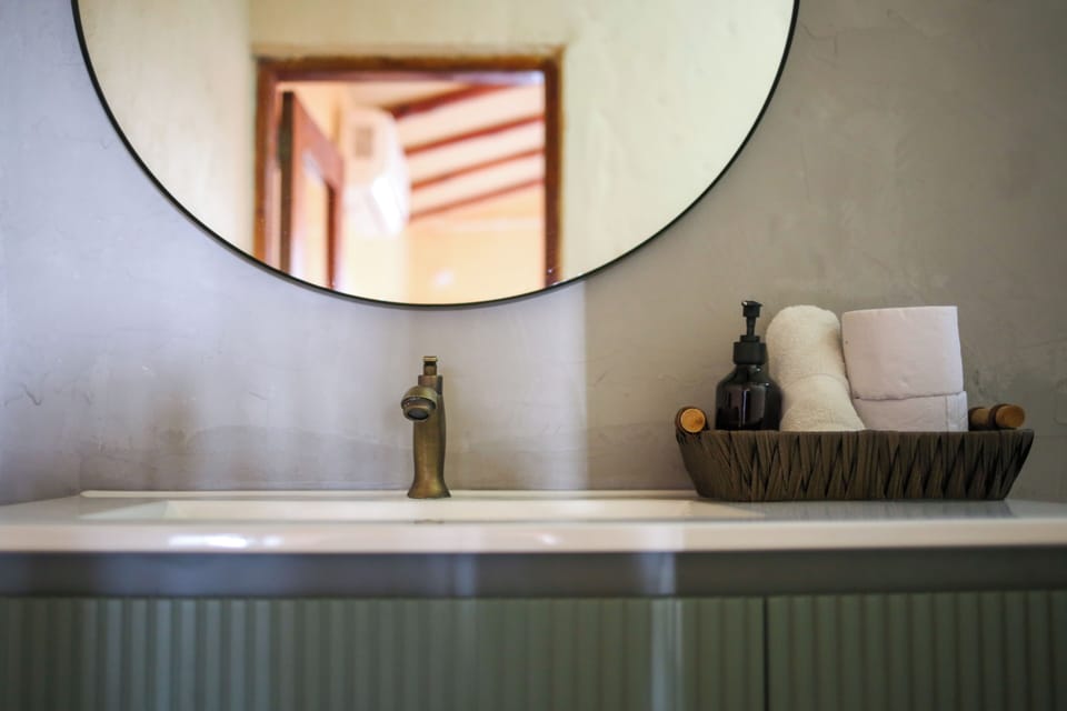 Deluxe Double Room | Bathroom