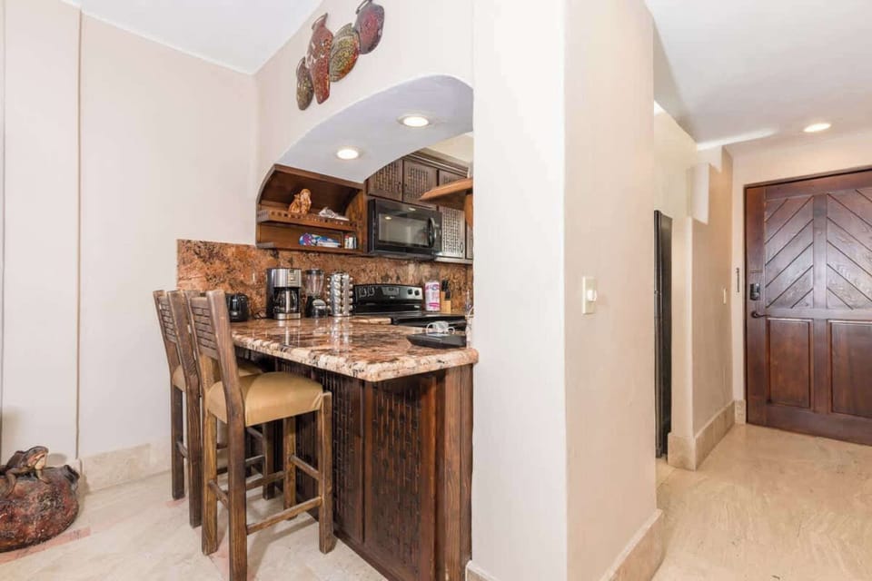 Kitchen/Unit Entrance