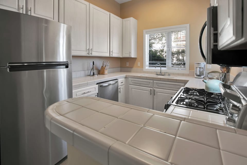 House, Pets Allowed, Park View | Private kitchen
