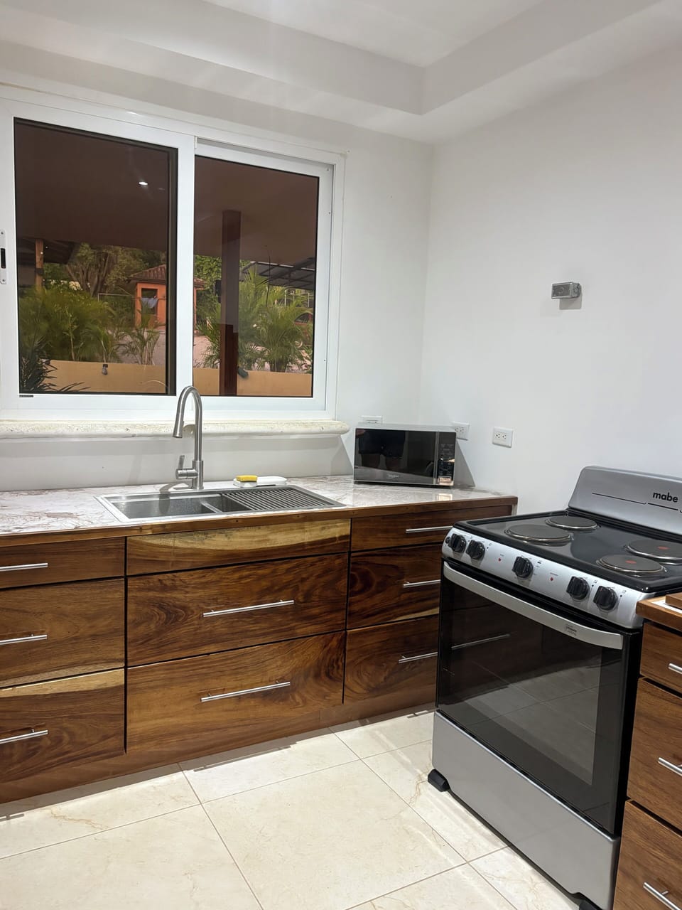 Castia Kitchen, fully supplied. hand made soild wood Cabinets,  