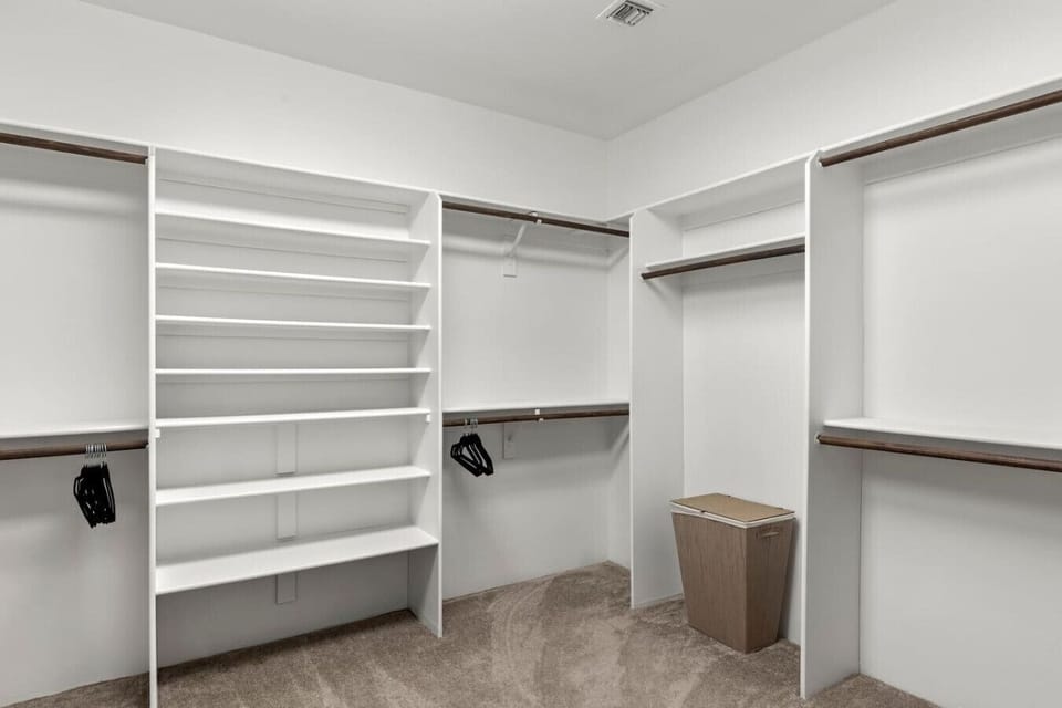 Master - Walk in Closet