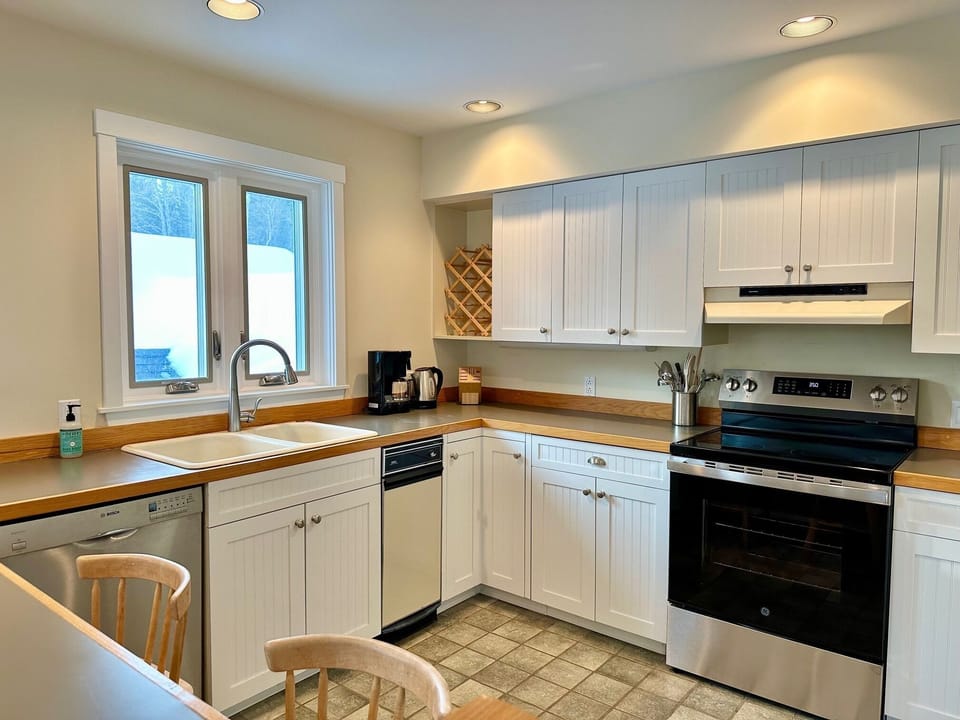 Kitchen Area-