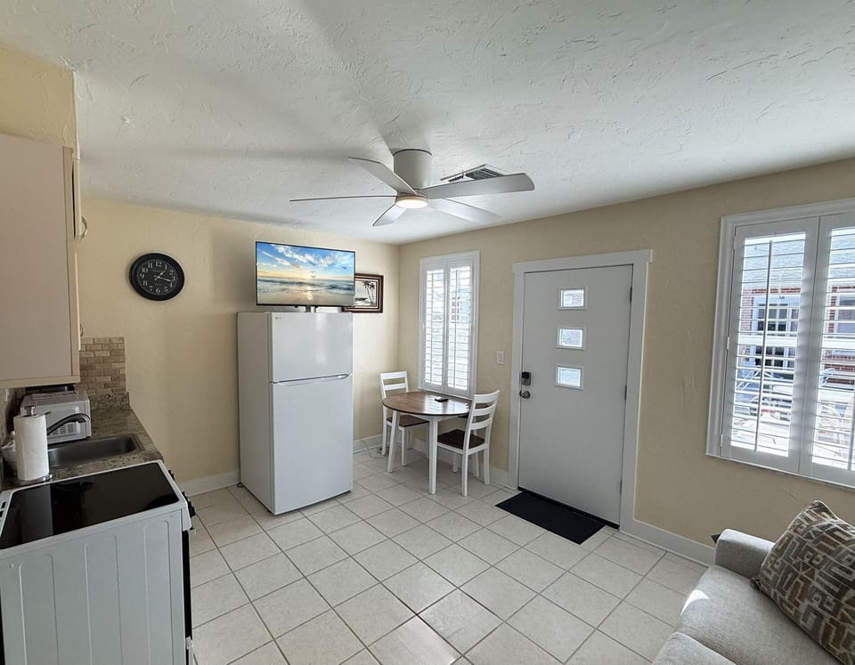 Venice Villas 1BR – San Marco Lanai Retreat (7221)