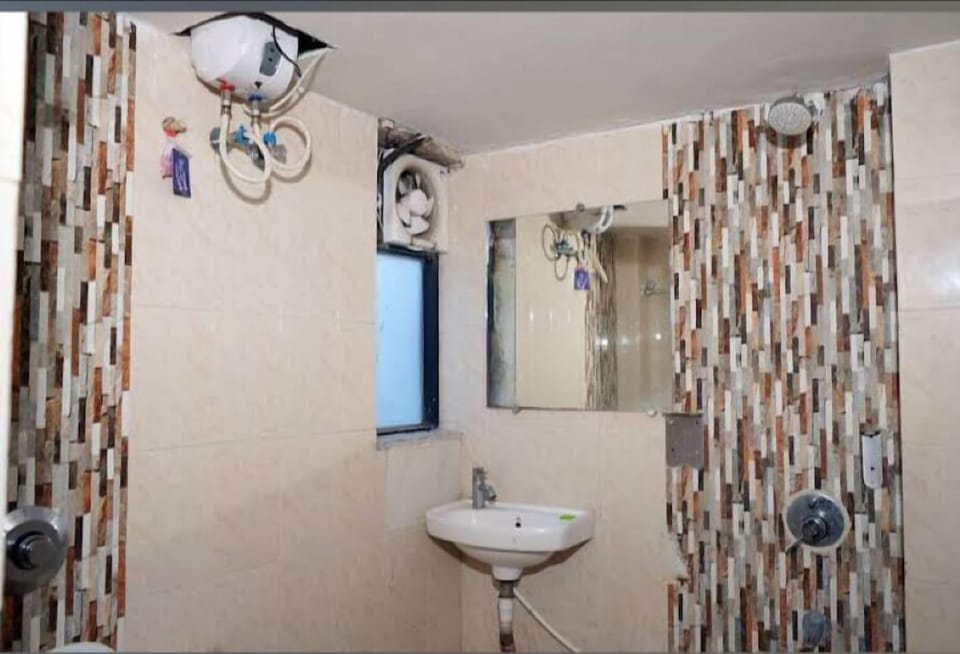 Slippers, towels, soap, shampoo
