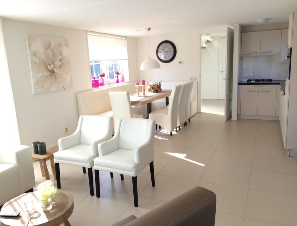 House | Dining
