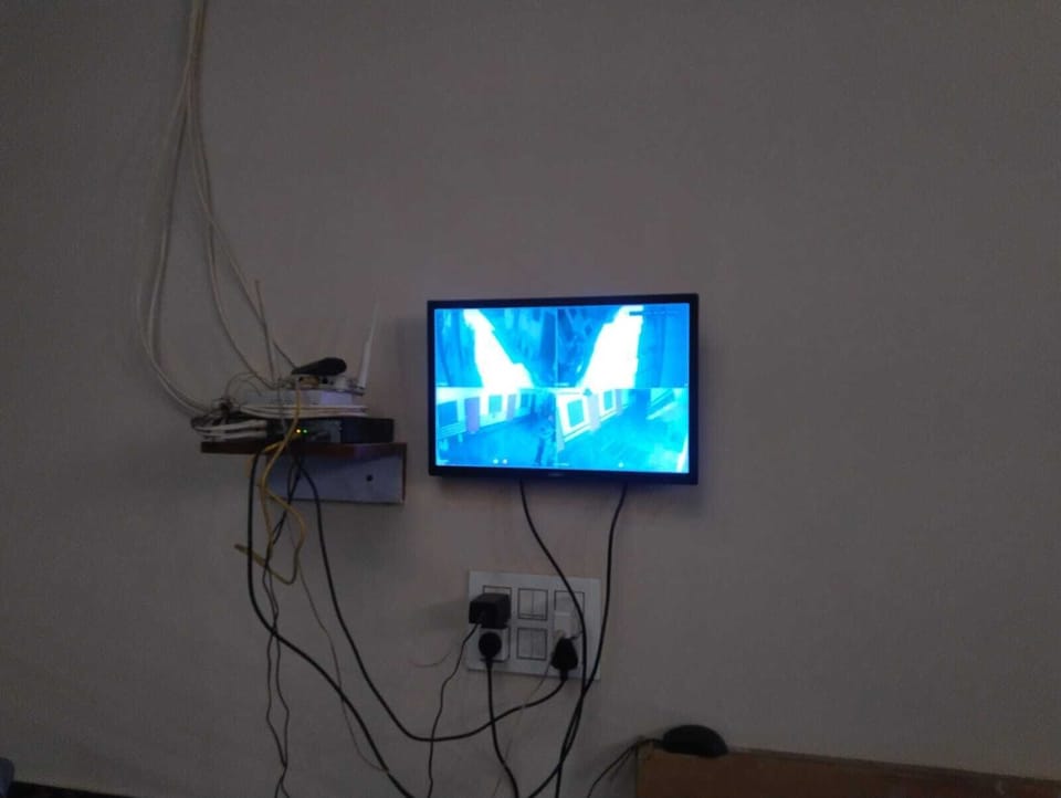 Deluxe Room | Television