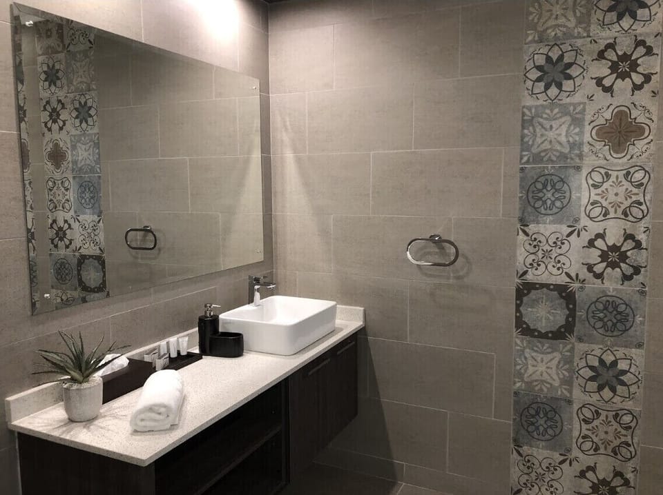 Luxury Double Room, Garden View, Garden Area | Bathroom | Free toiletries, hair dryer, slippers, towels