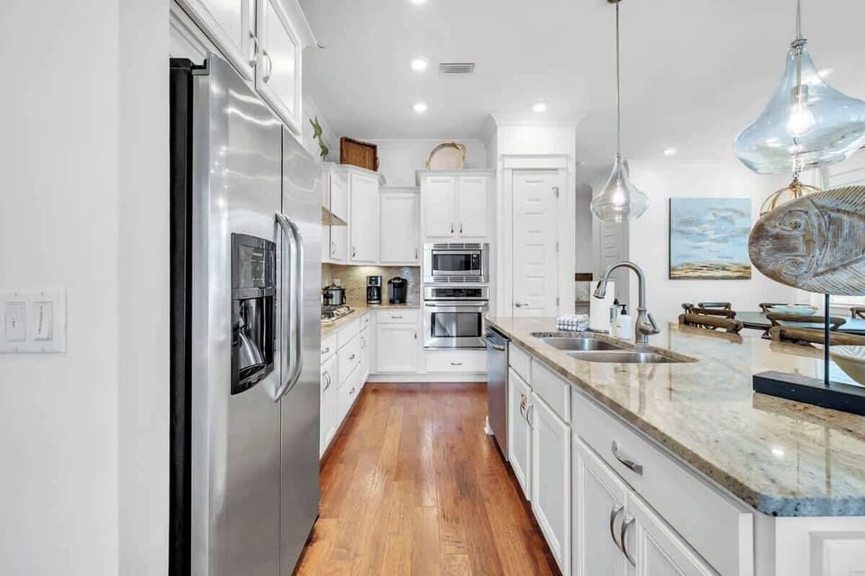 Enjoy cooking with family in the gourmet kitchen!