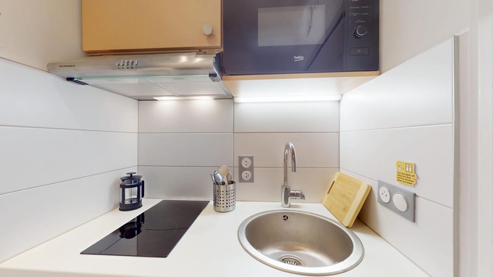Basic Apartment | Property amenity