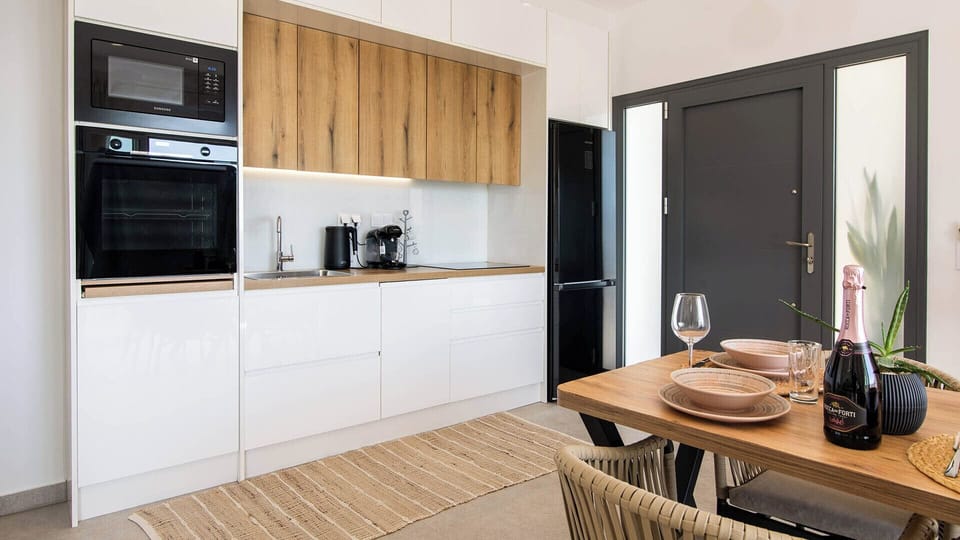 Comfort Apartment, Sea View | Private kitchen