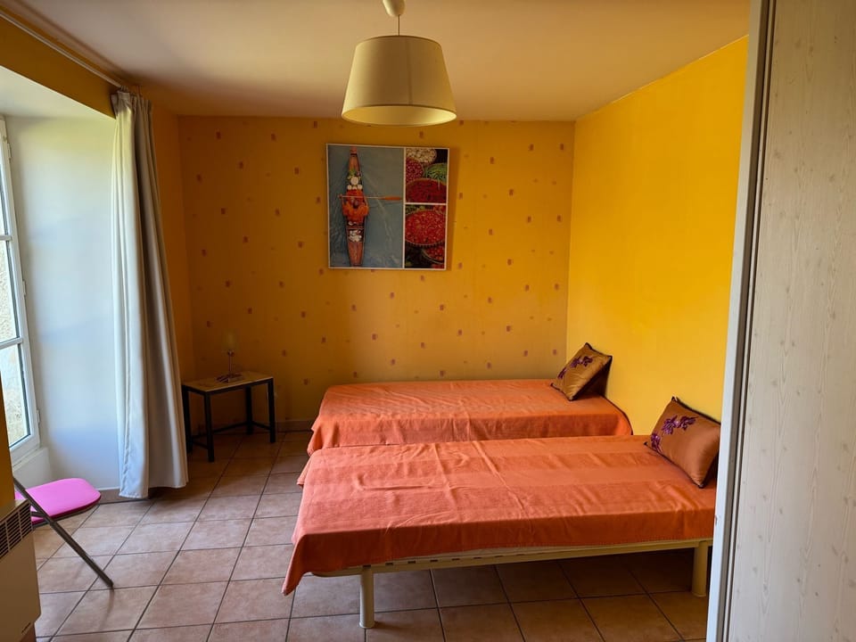 Basic Twin Room