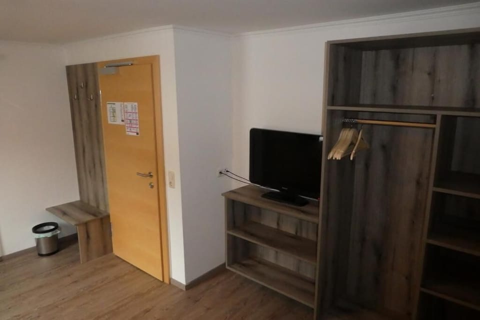 Comfort Double Room, Garden View | Interior