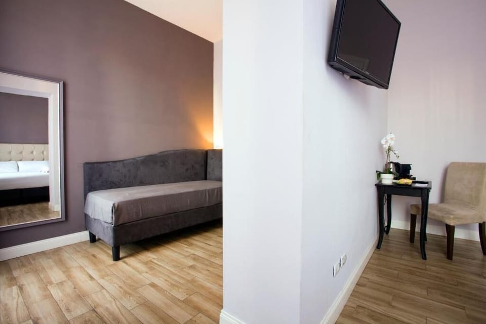 Triple Room, City View | Interior
