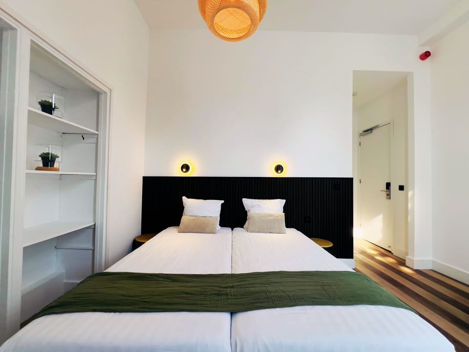 Triple Room, Ensuite | In-room safe, free WiFi, bed sheets
