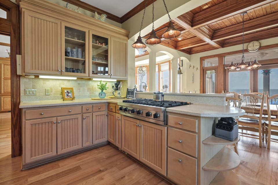 Beautiful Open Kitchen perfect for the Chef in the family