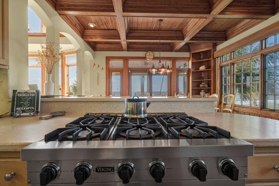 Viking Gas Cook Top....Cook with a View!